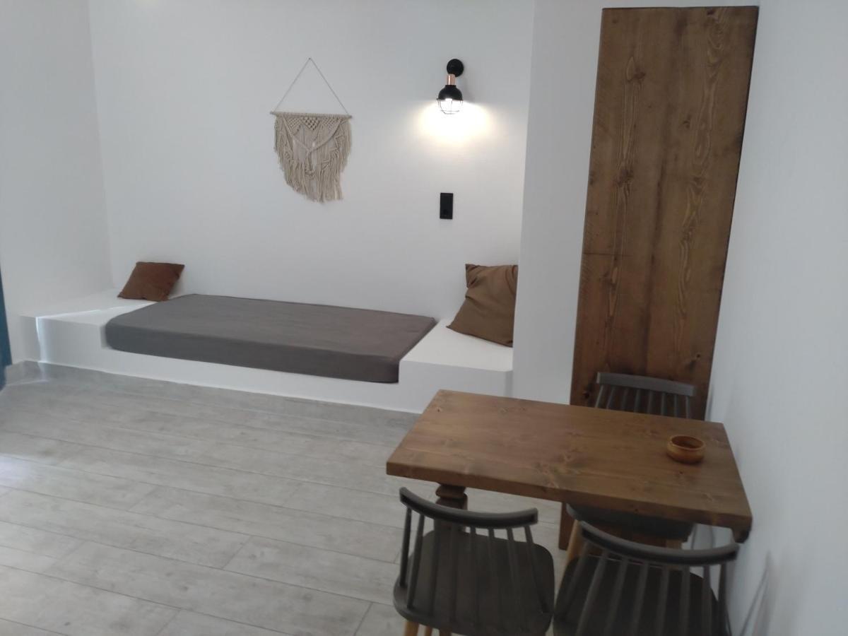 Ξενοδοχείο με διαμερίσματα Kyra Panagia Hotel 3*